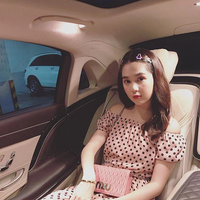 Ngọc trinh có thể thay túi tiền tỉ mỗi ngày nhưng chỉ xin trinh đừng thay đổi mái tóc này