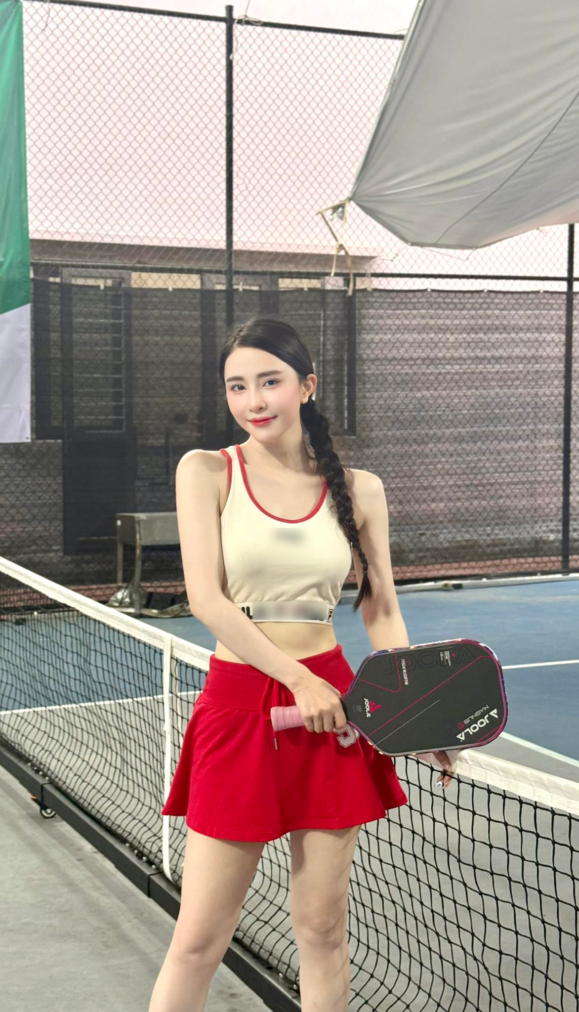 Ngọc trinh đổi gu ăn mặc sau khi bị chỉ trích vì diện đồ hở bạo đi đánh pickleball