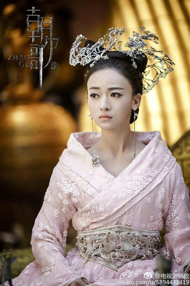 Nhan sắc cân gần cả hậu cung như ngụy anh lạc mà cũng bị lỗi này dìm thê thảm