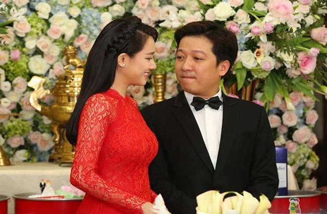 Nhan sắc kẻ 8 lạng người nửa cân của lan khuê và nhã phương ngày về nhà chồng