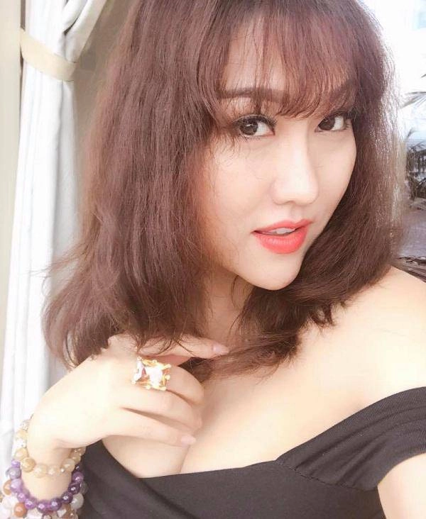 Nhan sắc quá khác lạ thân hình kém thon gọn đây có thật là phi thanh vân