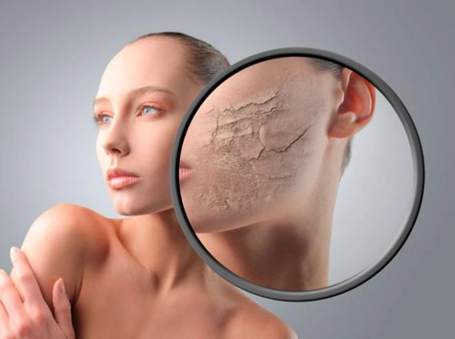 Nhiều chị em gián tiếp hủy hoại da vì không phân biệt được cấp ẩm với dưỡng ẩm
