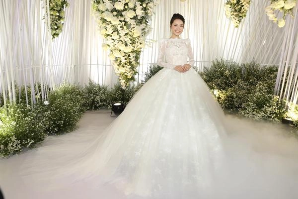 Nhìn nhã phương và các sao việt ngày trước bạn sẽ thấy sự khác biệt trong cách trang điểm
