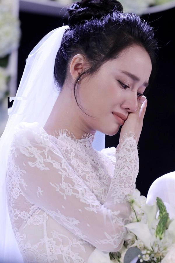 Nhìn nhã phương và các sao việt ngày trước bạn sẽ thấy sự khác biệt trong cách trang điểm