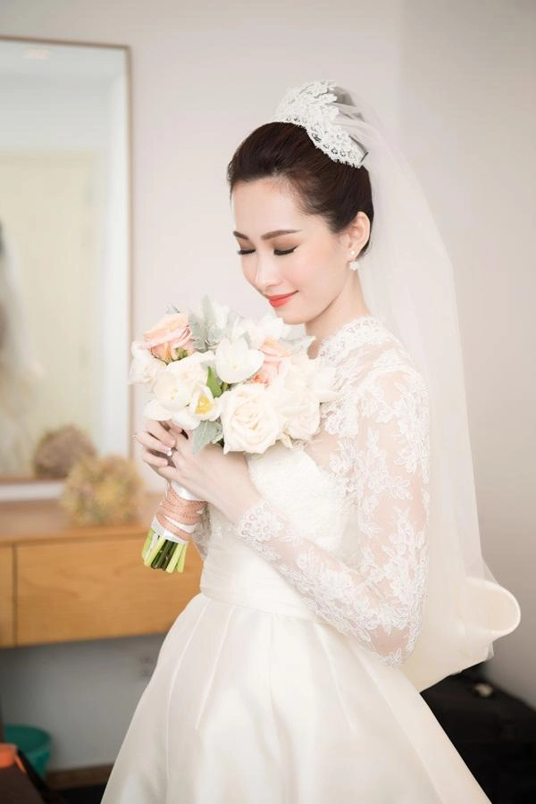 Nhìn nhã phương và các sao việt ngày trước bạn sẽ thấy sự khác biệt trong cách trang điểm