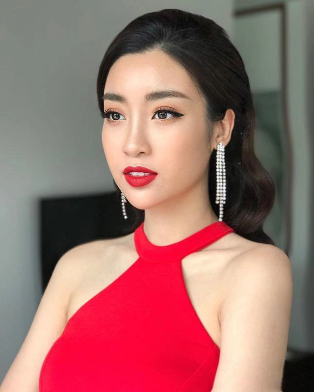 Nhờ kỳ duyên nhã phương mới thấy màu son và cách tô son cũng có thể dìm hàng nhan sắc