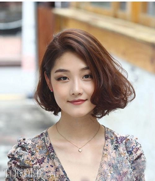 Những kiểu tóc xoăn ngắn mặt tròn để là đẹp khiến chị em xiêu lòng ngay lập tức