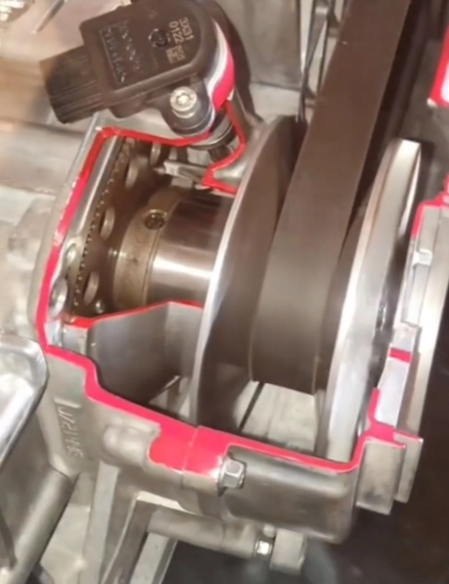 Nmax 2025 turbo được yamaha vận dụng công nghệ xe hơi như thế nào