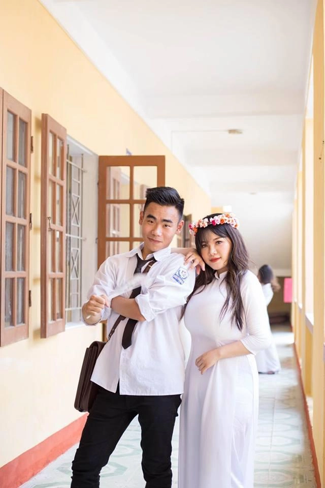 Nữ sinh hải dương vất vả chọn áo dài ngày tốt nghiệp vì vòng 1 hơn 110 cm