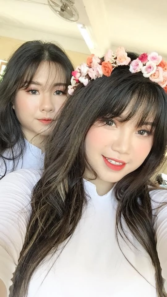 Nữ sinh hải dương vất vả chọn áo dài ngày tốt nghiệp vì vòng 1 hơn 110 cm