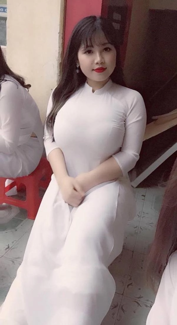 Nữ sinh hải dương vất vả chọn áo dài ngày tốt nghiệp vì vòng 1 hơn 110 cm