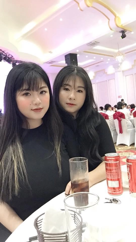 Nữ sinh hải dương vất vả chọn áo dài ngày tốt nghiệp vì vòng 1 hơn 110 cm