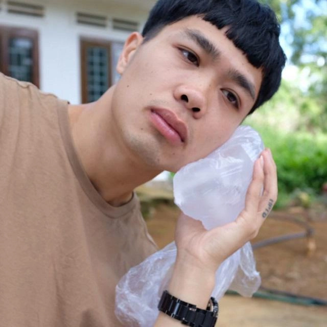 Ôm mộng làm tóc đẹp đón tết để rồi khóc thét khi nhận quả đầu y chang công phượng