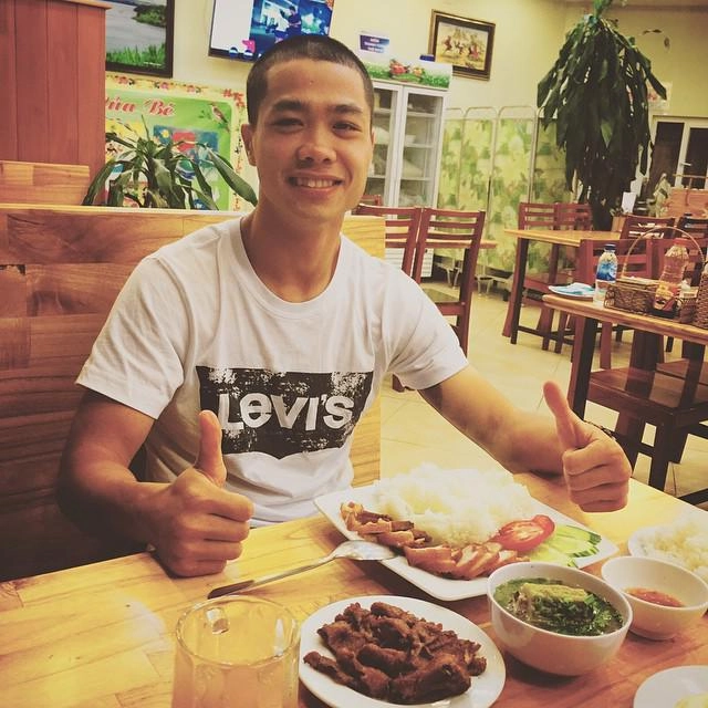 Ôm mộng làm tóc đẹp đón tết để rồi khóc thét khi nhận quả đầu y chang công phượng