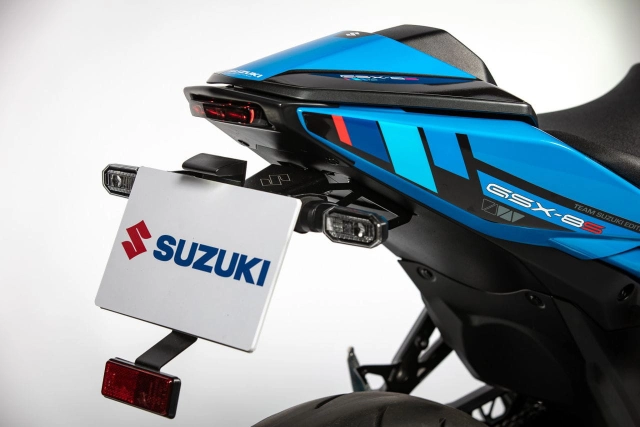 Ra mắt bộ phụ kiện tùy chọn suzuki gsx-8s team 2024