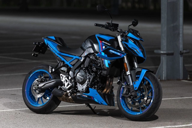 Ra mắt bộ phụ kiện tùy chọn suzuki gsx-8s team 2024