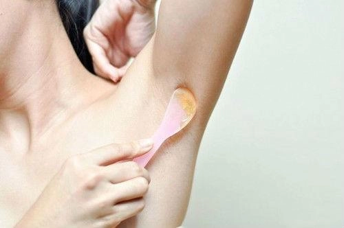 Rậm như rừng amazon cũng sạch bách với 3 cách triệt lông nách vĩnh viễn tại nhà