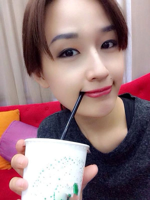 Sau bao nhiêu năm bây giờ mới biết lý do mai phương thuý trung thành với kiểu tóc này