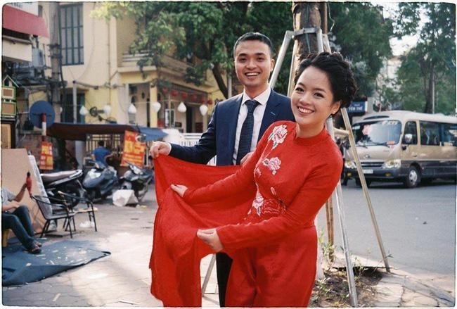 Sinh con được 2 tháng con gái nsưt chiều xuân khoe nhan sắc lộng lẫy hơn thời còn son rỗi