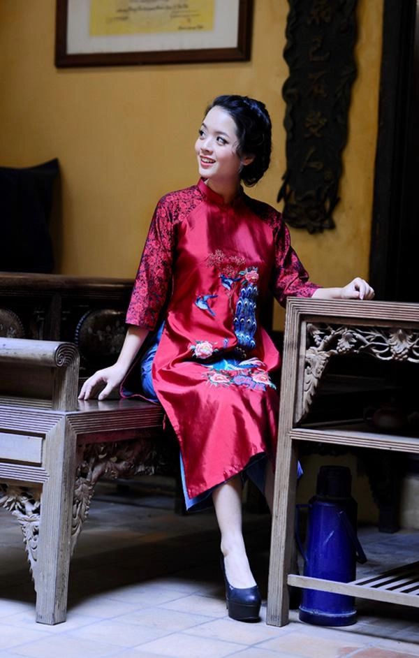 Sinh con được 2 tháng con gái nsưt chiều xuân khoe nhan sắc lộng lẫy hơn thời còn son rỗi