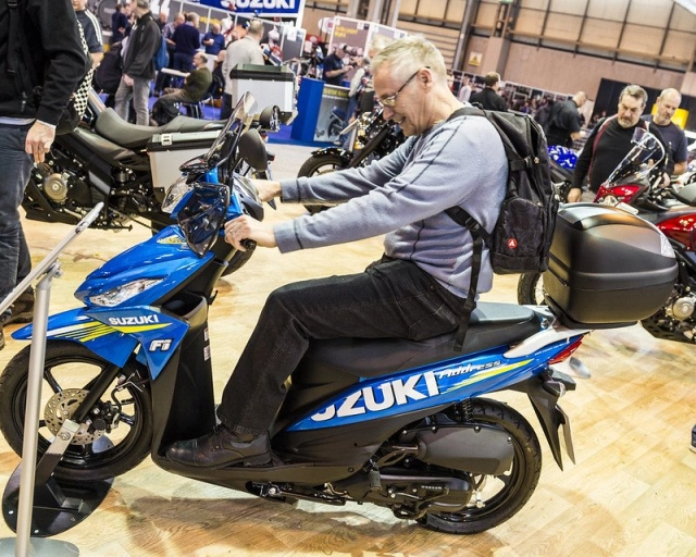 Suzuki giúp đỡ trẻ em ung thư bằng cách đấu giá xe tay ga sử dụng trong motogp