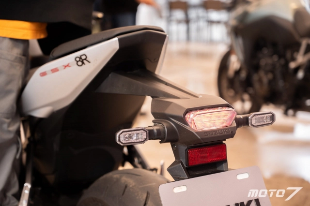 Suzuki gsx-8r 2024 và v-strom 800 2024 chính thức ra mắt