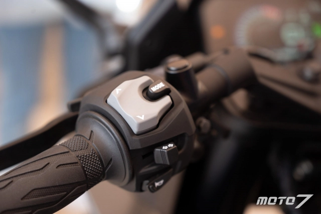 Suzuki gsx-8r 2024 và v-strom 800 2024 chính thức ra mắt