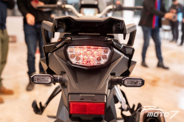 Suzuki gsx-8r 2024 và v-strom 800 2024 chính thức ra mắt