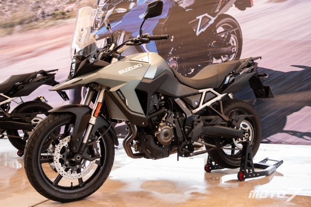 Suzuki gsx-8r 2024 và v-strom 800 2024 chính thức ra mắt