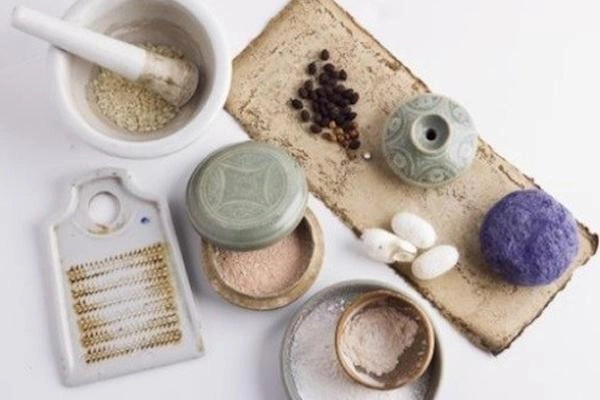 Té ngửa với nhan sắc mỹ nhân hàn quốc xưa răng thưa dáng cục mịch nhưng da dẻ thì