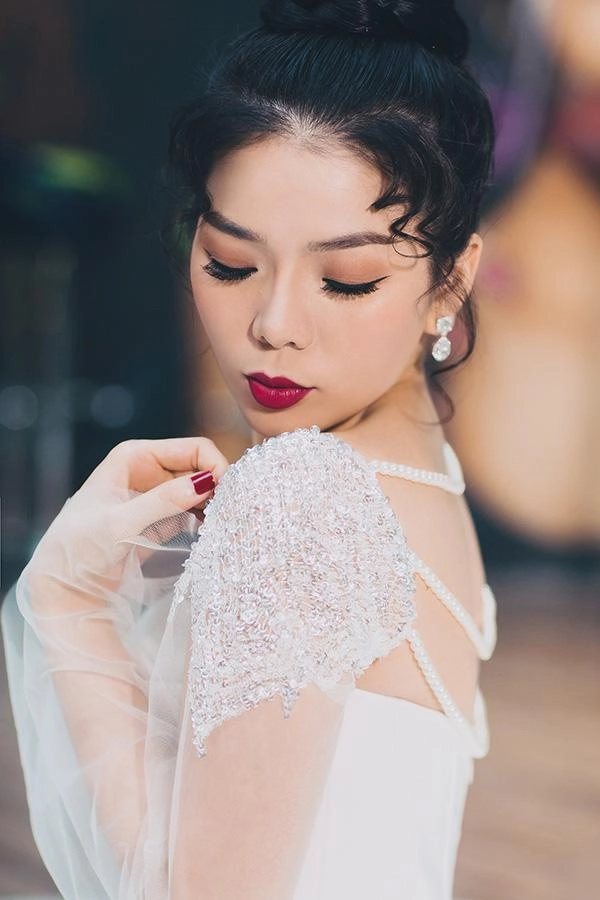 Tháo sụn mũi đã là gì đây mới là bước lên đời nhan sắc sáng suốt nhất của lệ quyên