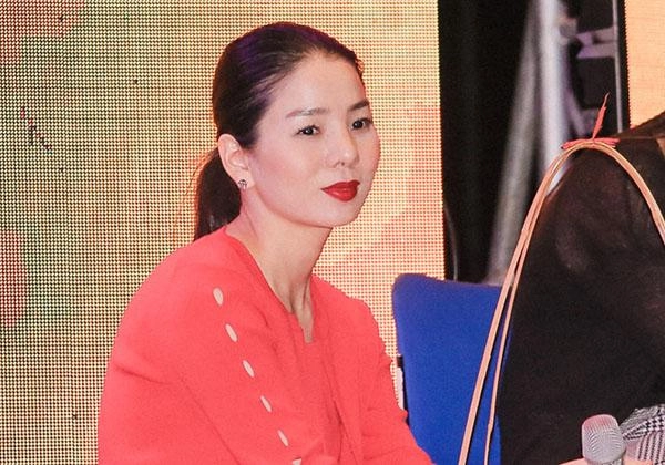Tháo sụn mũi vì sắp hoại tử nhưng lệ quyên lại được người hâm mộ khen hết lời