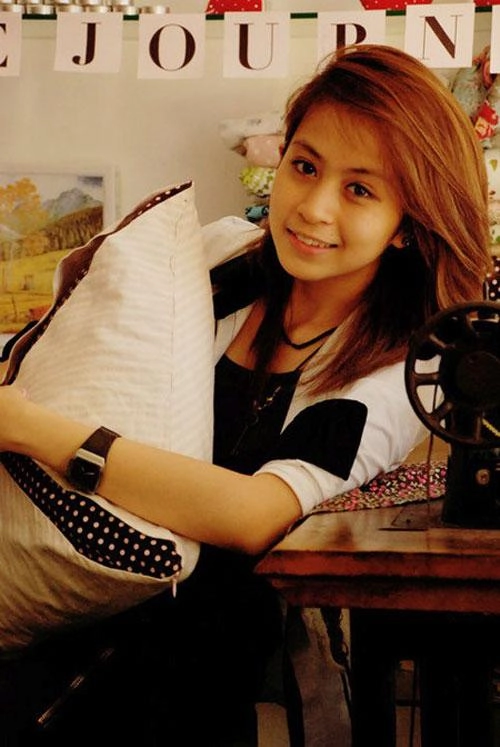 Thật khó tin khi những cô nàng đẹp trai nhất showbiz lại có thời nữ tính đến vậy