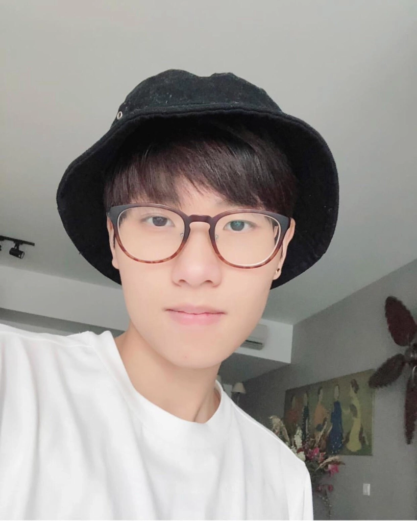 Thật khó tin khi những cô nàng đẹp trai nhất showbiz lại có thời nữ tính đến vậy