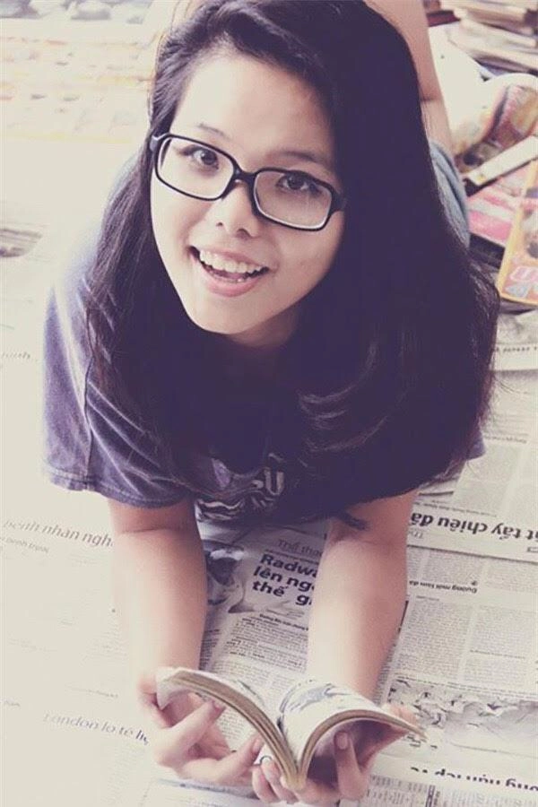 Thật khó tin khi những cô nàng đẹp trai nhất showbiz lại có thời nữ tính đến vậy