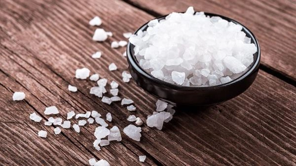 Thêm thứ này vào nước rửa mặt mỗi sáng mặt mộc vẫn xinh chồng mê như điếu đổ