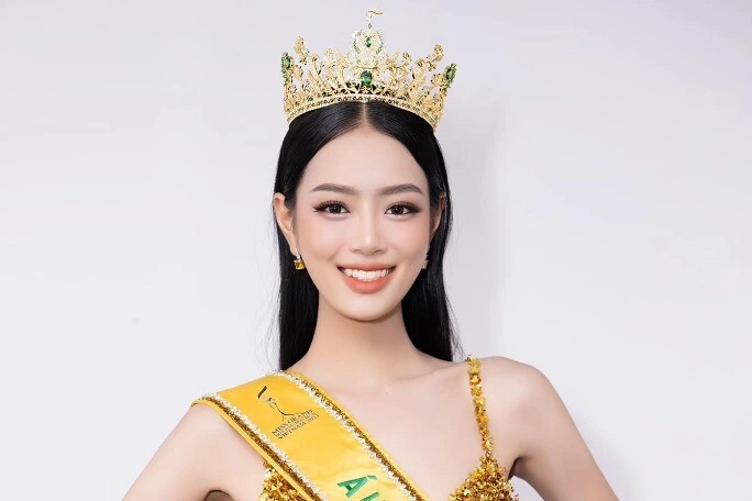 Thí sinh bị nói mờ nhạt lại bất ngờ đăng quang á hậu vẻ đẹp thăng hạng khiến dân mạng quay xe