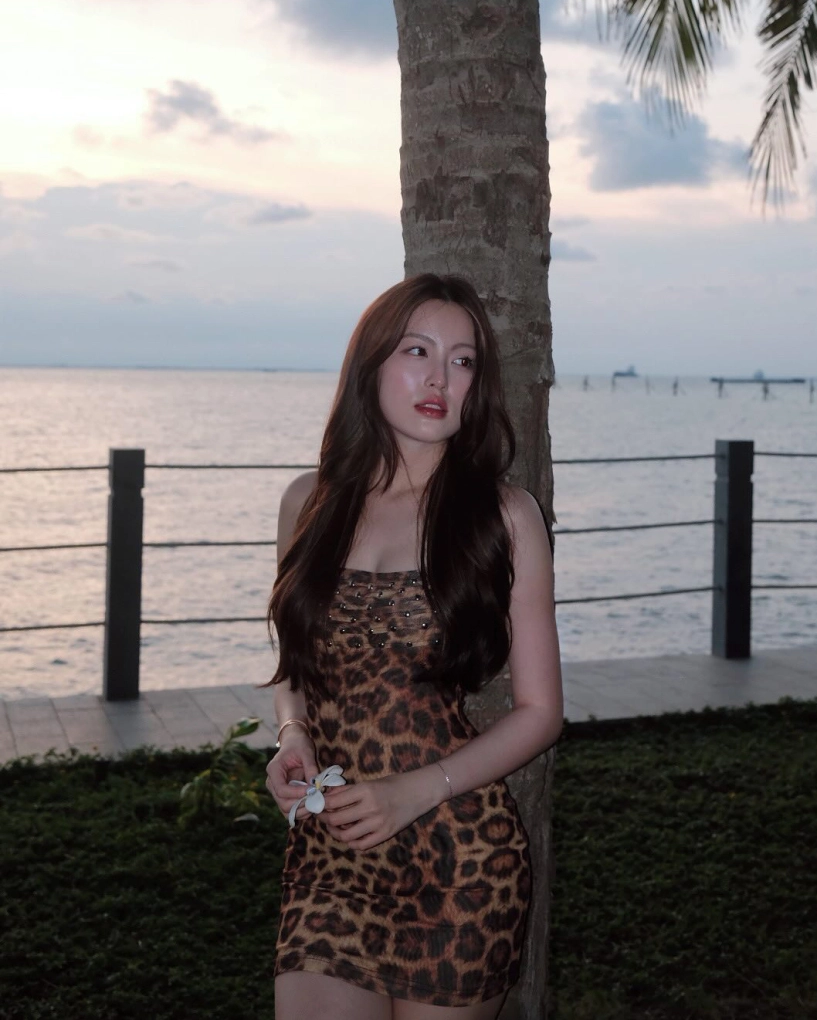 Thời trang khoe body của bạn gái hieuthuhai