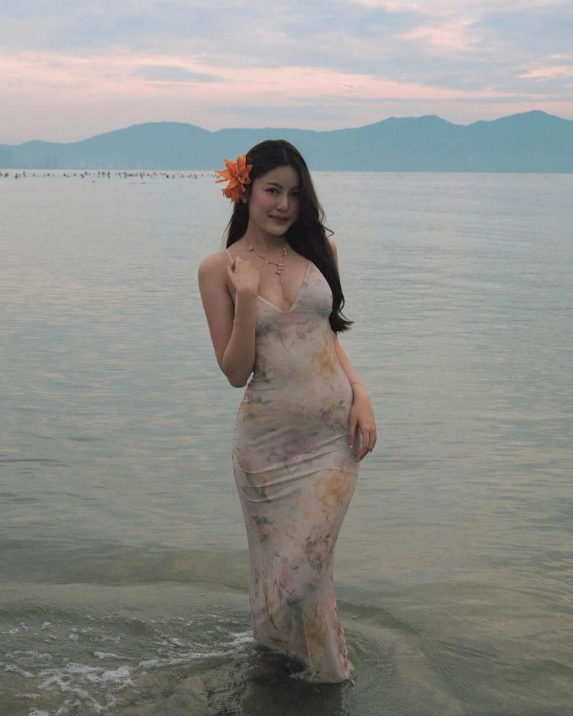 Thời trang khoe body của bạn gái hieuthuhai