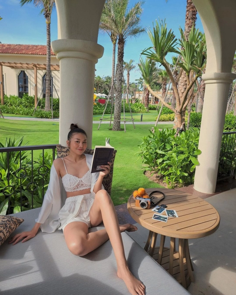 Thời trang nghỉ dưỡng của thanh hằng