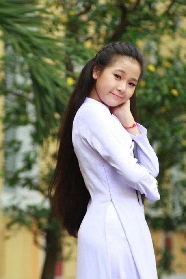 tình địch cao tay khiến nhã phương cứng họng là người xinh đẹp đến mức nào