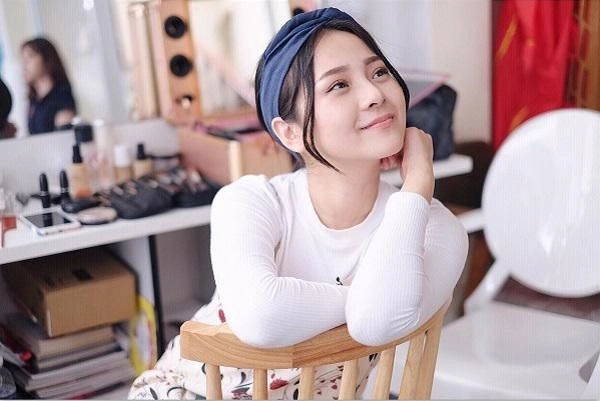 tình địch cao tay khiến nhã phương cứng họng là người xinh đẹp đến mức nào