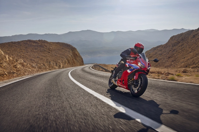 Tôi hào hứng khi biết giá bán của honda cbr650r và cb650r 2024 vừa ra mắt ở việt nam