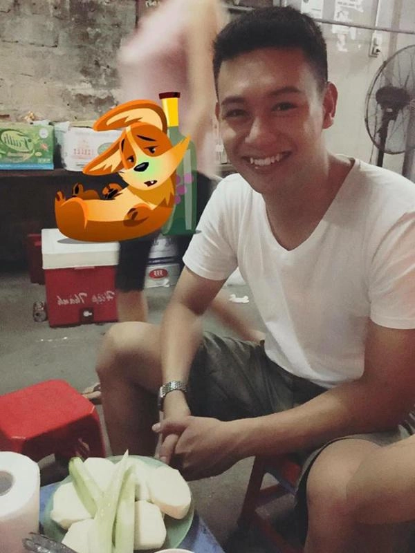 Trang điểm cho vui cô gái chết điếng trước dung mạo xinh đẹp của bạn trai khi hóa nữ