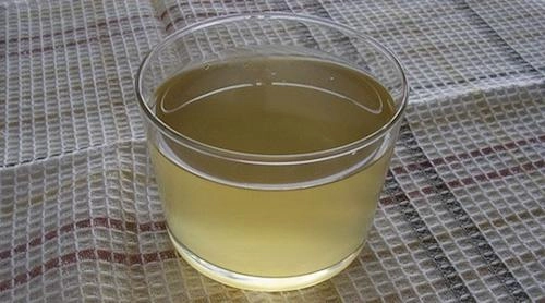 Trị tóc bạc sớm nhờ công thức nhuộm đen bằng khế chua và khoai tây rẻ như cho