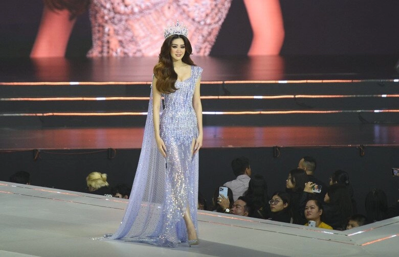 Từ chân trần đến dạ hội lấp lánh 7 chiếc váy final walk của hoa hậu việt khiến dân tình nhớ mãi