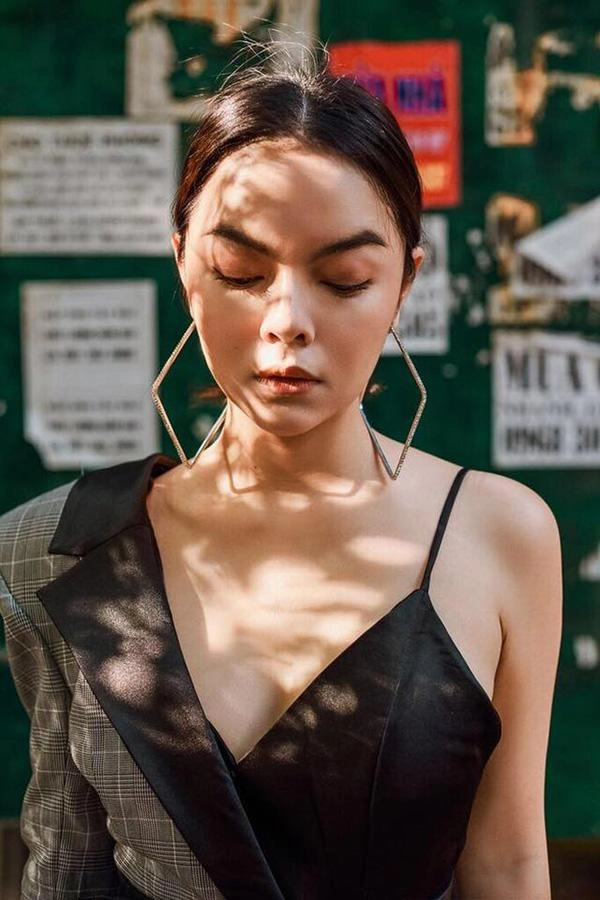 Tưởng đùa mà thật những mỹ nhân này còn chẳng biết đến tỉa tót lông mày lí do là bởi