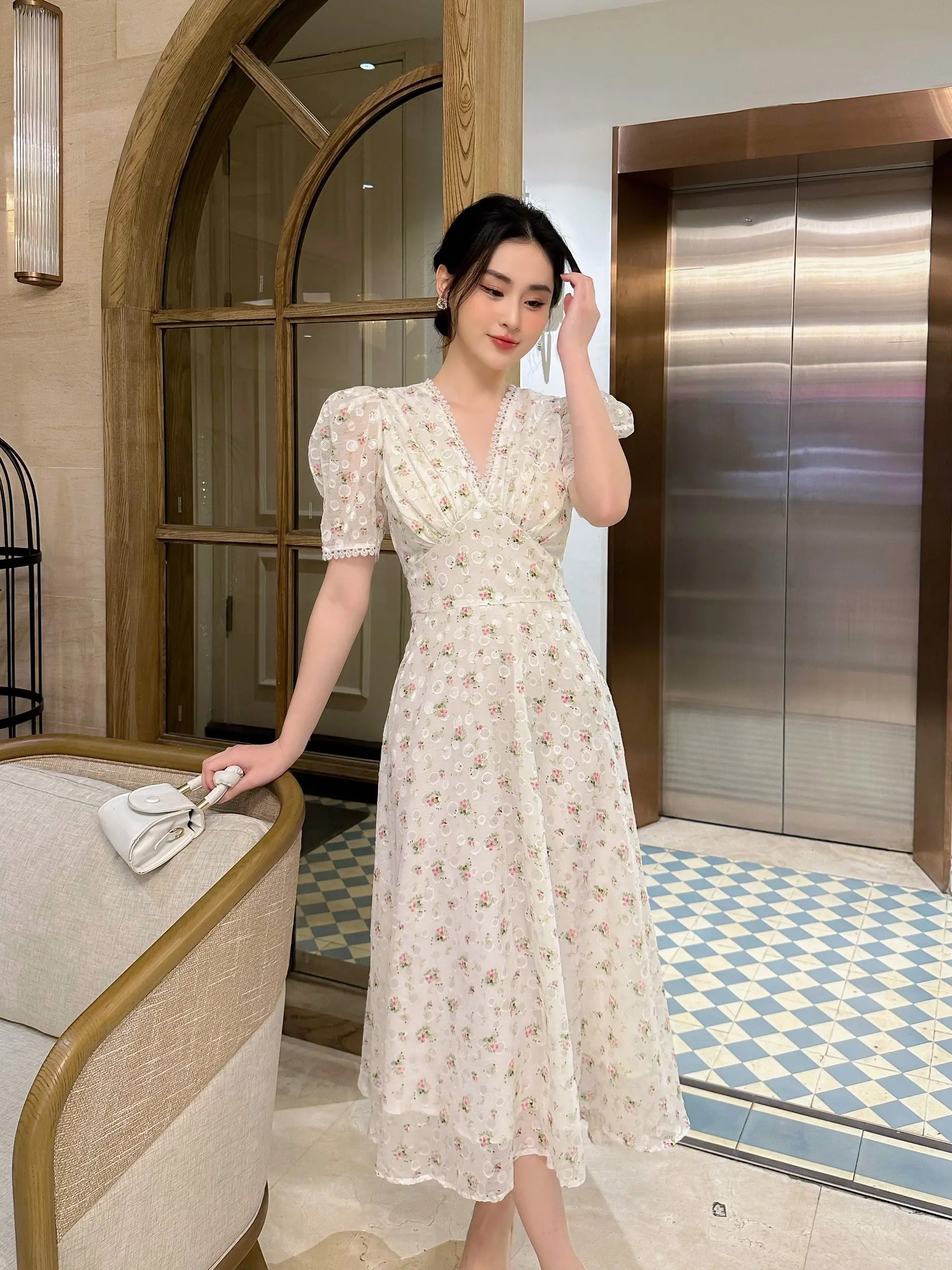 Tưởng nữ tính nhưng lại dìm dáng tơi tả 3 kiểu váy khiến chị em trông như u60 lỗi mốt và quê mùa