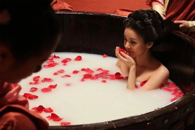 Tuyệt chiêu độc sủng đến nay chị em vẫn xài của dương quý phi bức size vòng 1