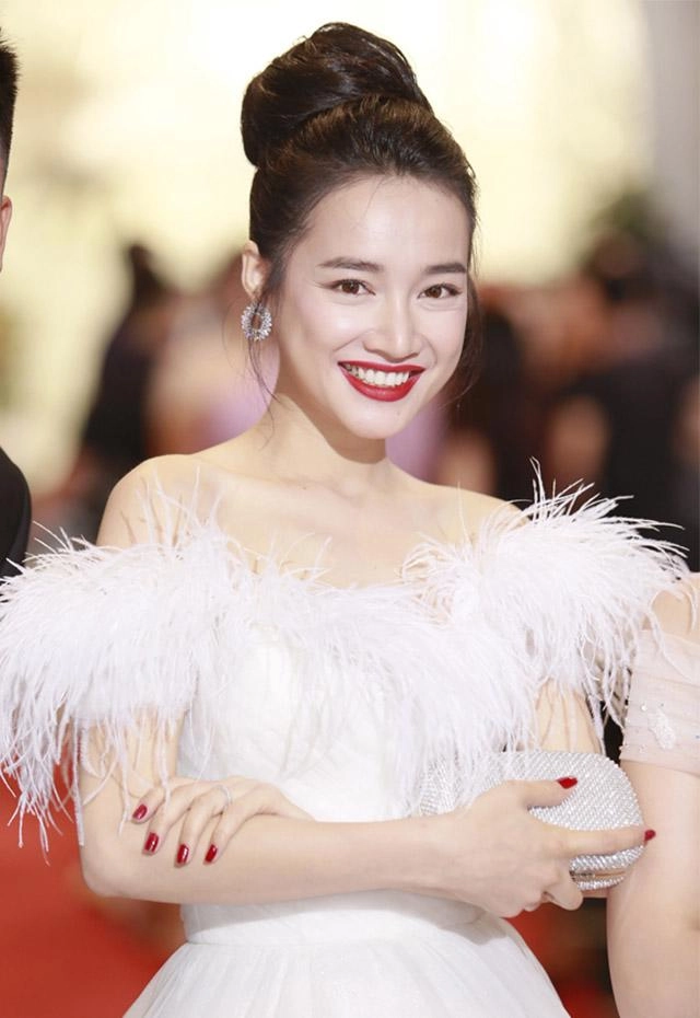 Vướng nghi vấn bầu trước hôn nhân nhã phương vẫn thừa sức rạng rỡ chẳng có dấu hiệu tăng cân